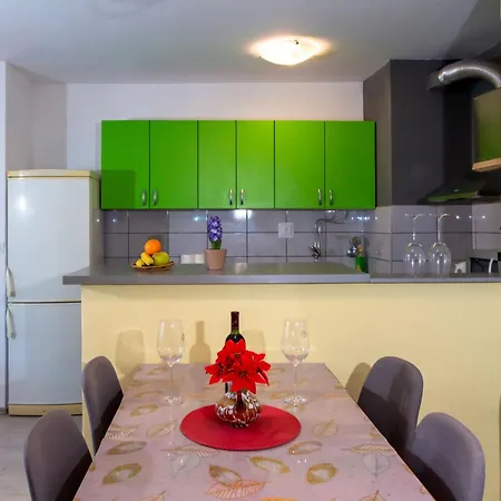 Tom Apartamento Split