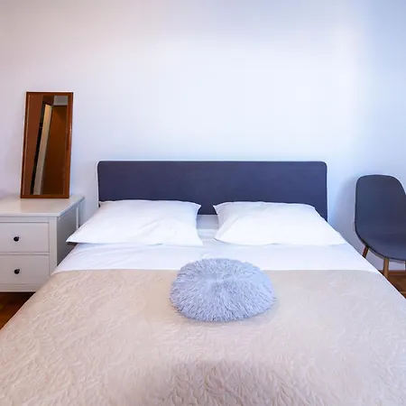 Tom Διαμέρισμα *